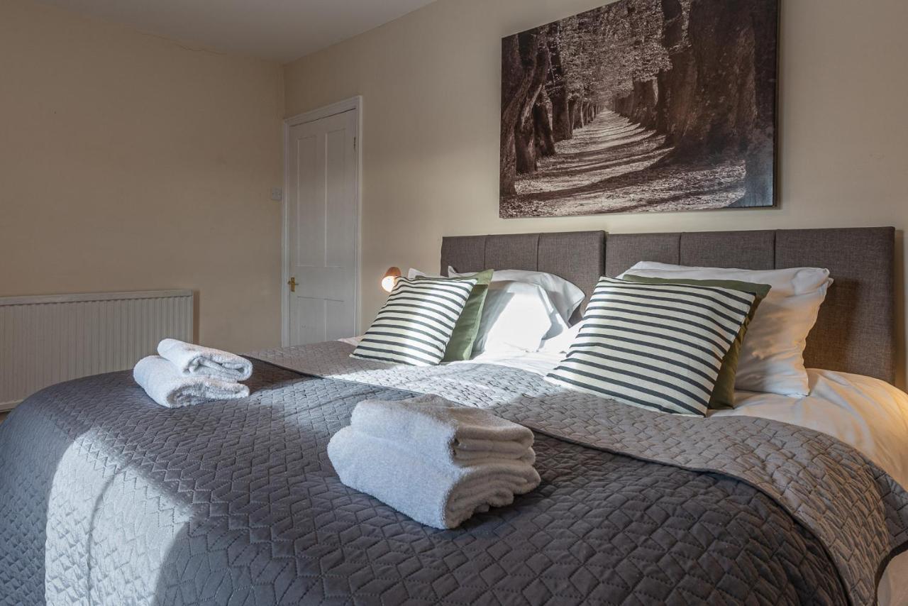 3 Bedroom Home Sleeps 5 Close To Chester City Centre Welcomes Couples, Small Groups, Families And Contractors المظهر الخارجي الصورة